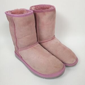 UGG CLASSIC SHORT II WILD BERRY PINK WOMENS leather boots shoes Size 6W F8004L